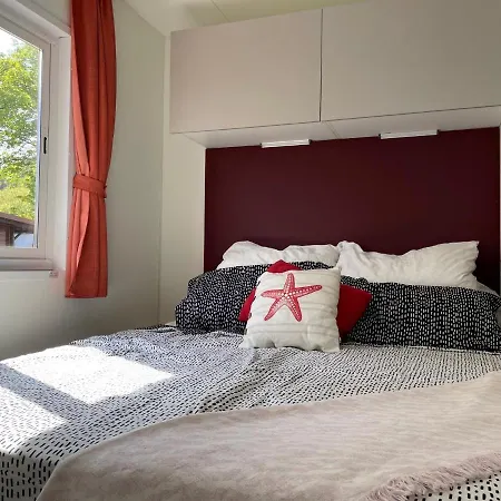 Lido Di Colico, Front And Center Kamp alanı *