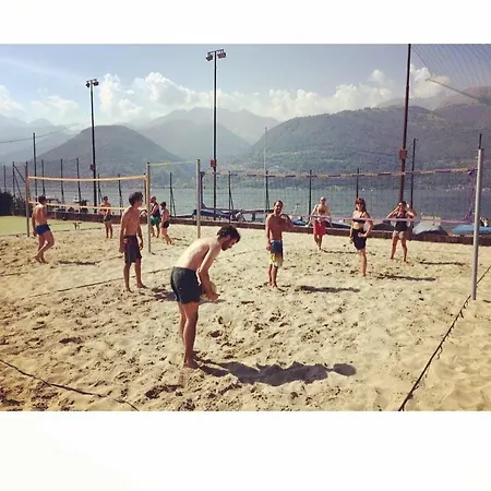 Lido Di Colico, Front And Center Kamp alanı *