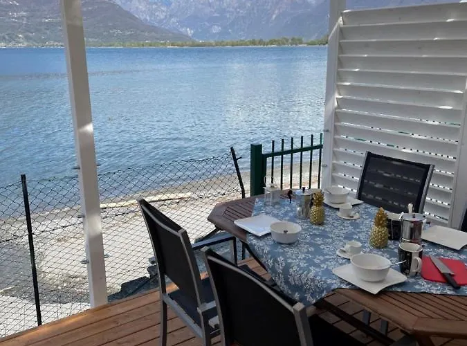 Lido Di Colico, Front And Center Колико