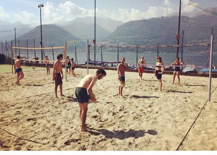 Lido Di Colico, Front And Center Кемпинг *